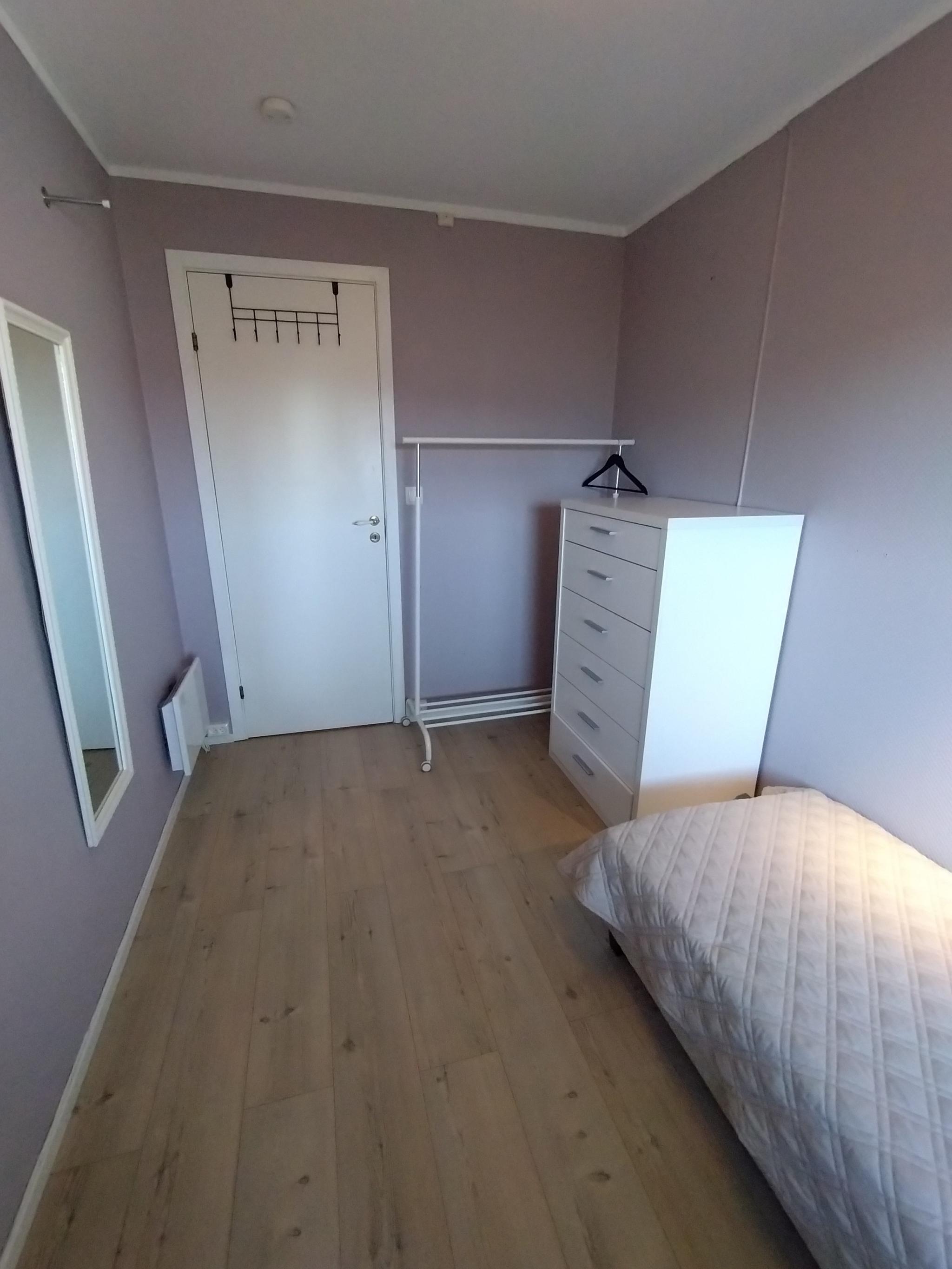 Lite rom sett fra vinduet